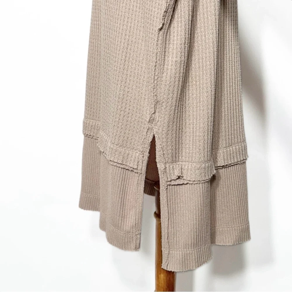 Free People Beige Split Hem Thermal Knit Relaxed Fit Long Sleeve Top M - Picture 8 of 12